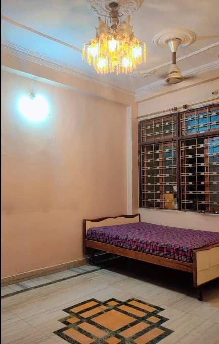 Single sharing room