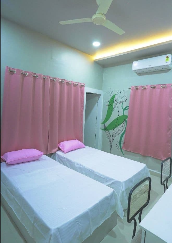 Triple sharing room