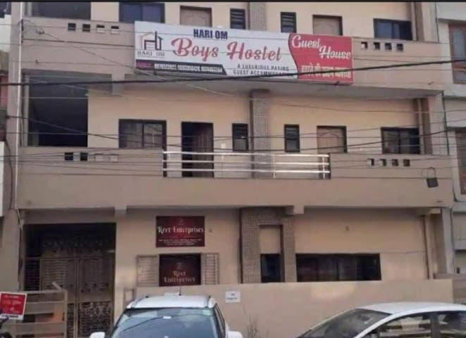 Hari Om Boys Hostel (M.P. Nagar Bhopal)